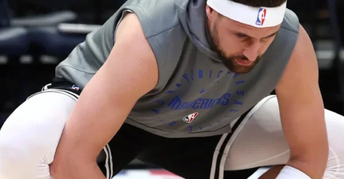 What brought Warriors and Mavericks fans together to share Klay Thompson’s pain through a single post?