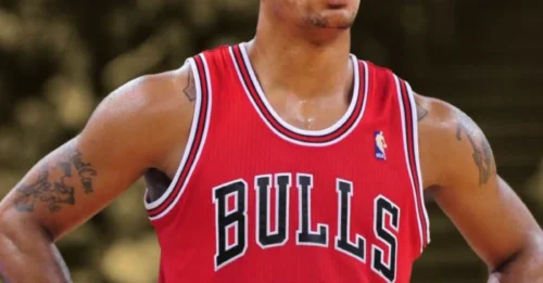 Bulls Owner Admits Brutal Honesty About Trading Derrick Rose – You Won't Believe What He Said!
