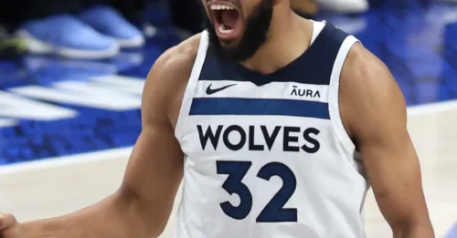 BULLS' BREAKTHROUGH! Karl-Anthony Towns Joins Chicago in a Blockbuster Three-Team Trade, Leaving Knicks and Hawks to 