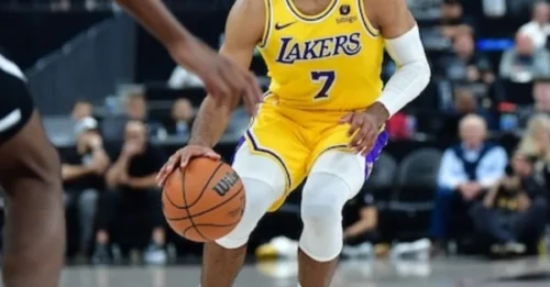 SHOCK: Lakers' ball-handling defender set to 'swap jerseys' with Mavericks - Anthony Davis to get a new 'sidekick'