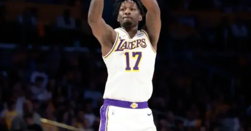 Lakers officially receive SHOCKING news about $15 million forward before crucial decision!