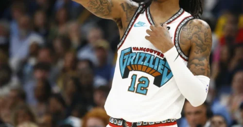 BLOCKBUSTER: Ja Morant Surprisingly Heads to Chicago, Hawks Receive Versatile PG in a Shocking Three-Team Trade!