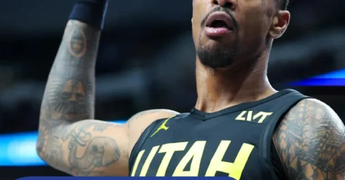 Lakers and Warriors discussing blockbuster swap deal, $26.6M player option star becomes a 'hot commodity'!