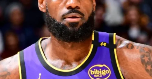 From King to Clown? NBA Fans Destroy LeBron Over 'Pathetic' Ring Culture Hypocrisy