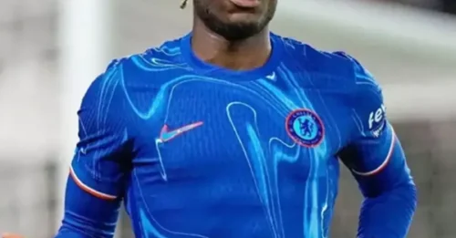 With a surprisingly cheap price, Arsenal have 'stolen' Chelsea's young star, and this will be the signing that helps Mikel Arteta dominate the Premier League!