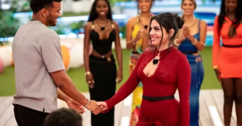 Plot Twist: Two Love Island Islanders Eliminated Suddenly – And the Internet Is 
