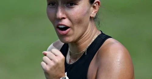 Jessica Pegula does the UNTHINKABLE, defeating ‘queen’ Iga Swiatek to claim her 3rd title of 2025!