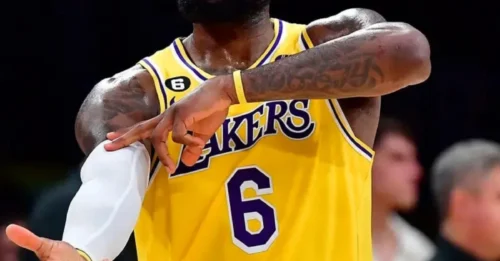 LeBron James Signs UNREAL Lakers Deal - $6,000 Per Hour To Play Basketball!