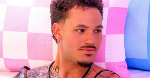 Pepe – The Love Island USA Nightmare Is Now 'Manipulating' TikTok, Sending Netizens Into a Frenzy!