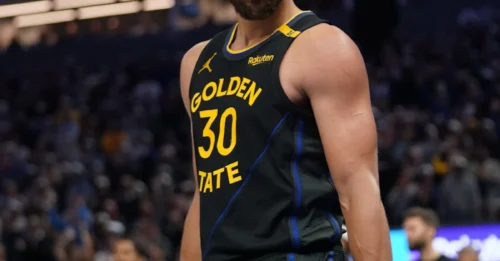 Warriors ‘FROZEN’ in Free Agency Frenzy! Only Steph Curry Can Save Them by Recruiting This Hall of Famer!