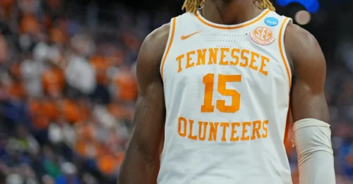 WARRIORS MAKE SHOCKING MOVE: 6'3