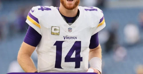 Seattle’s $100.5M Risk: Darnold Replaces Top-10 QB Geno Smith in Bizarre Move!