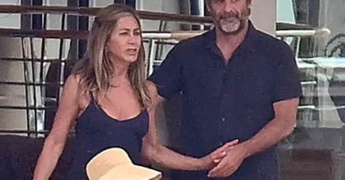 Jen Aniston ha caído bajo el hechizo de un atractivo hipnotizador, pero él tiene un pasado colorido.
