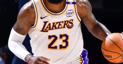 LEBRON IN DEMAND: 4 NBA Teams Secretly Plotting Blockbuster Trade for Lakers Superstar!