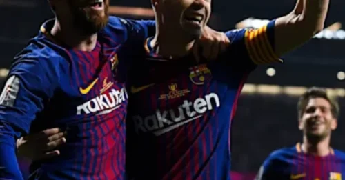 Lamine Yamal Shockingly Drops Ronaldinho, Includes Messi in His Ultimate Barcelona XI – Fans Stunned!