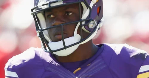 SHOCKING SUSPENSION: Ex-Vikings QB Banned in Most Absurd Scandal NFL Has Ever Seen – Fans Stunned!