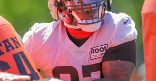 FROM UFL STAR TO COWBOYS STARTER? Unknown Standout Shocks Dallas in Camp, Earns First-Team Reps!