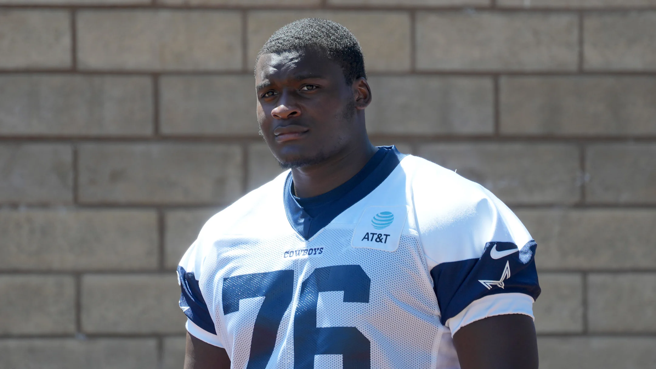 COWBOYS REINVENT FOOTBALL: Mystery Lineman Getting Reps at Never-Before-Seen 'Jumbo' Position!