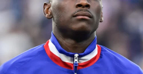 PREMIER LEAGUE SHOWDOWN: Blues and Red Devils in High-Stakes Duel for French Sensation!