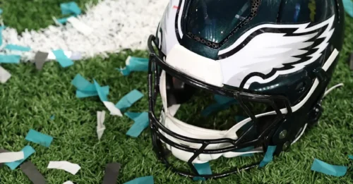 Eagles SHOCK fans by re-signing a lightning-fast receiver who vanished from the roster in just 24 hours!