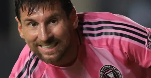 SHOCKING! Lionel Messi Collapses on Field – Inter Miami's Star Forced Off in Leagues Cup Disaster!