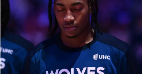 Bombshell Trade Rocks Chicago: Bulls Send Star Guard to Minnesota for Rob Dillingham.