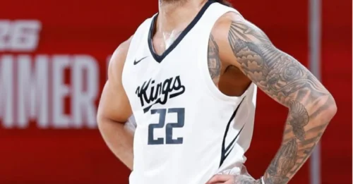 NBA World Stunned: The Bold Pitch to Trade Warriors' Future Star Kuminga for Defensive Phenom Devin Carter.
