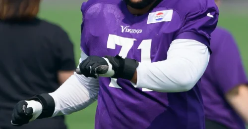 Christian Darrisaw Set to CRUSH the Bears: Vikings’ Terrifying Secret Finally Revealed