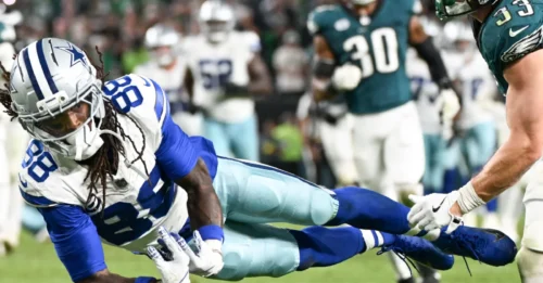 $100 Million Dollar Hands: CeeDee Lamb's Nightmare Performance Sinks Cowboys, Sends Eagles to Stunning Victory.