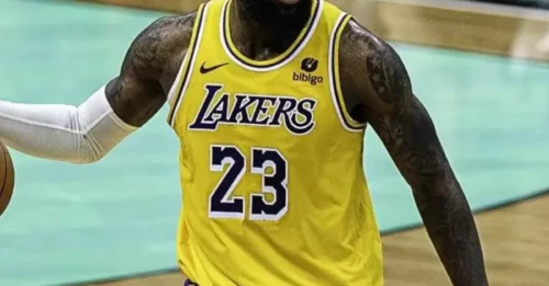 LAKERS' CONTRACT STANDOFF: Shocking Revelation Shows LeBron Wanted Extension Team Wouldn't Grant