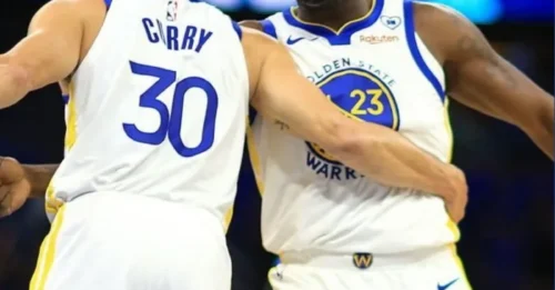 The Look on Draymond's Face Tells the Whole Story About Steph's Latest Magic Act.