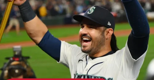 FORGET EVERYTHING: This 49-HR Mariners All-Star's ALCS Coming-Out Party is a DIRECT MESSAGE to the Red Sox Front Office