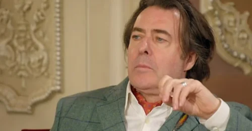 NO MERCY: Cat Burns Chooses the Perfect Moment to 'Sacrifice' Jonathan Ross, The Game Show World Stunned by a Spectacular Betrayal!