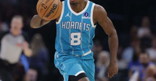 BLOCKBUSTER MOVE: Los Angeles Lakers announce a BOLD TRADE, immediately adding a rookie with impressive stats of 18.4 PPG and 4.2 AST.