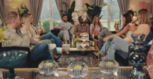 UNBELIEVABLE TWIST! The moment the cameras stopped rolling, a MAFS UK bride secretly left her husband... and IMMEDIATELY scored the winning goal with a real-life footballer!