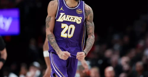 No Big 3, no problem: Nick Smith Jr. helps lead Lakers to fourth consecutive win