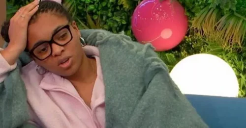 THE FATEFUL CALL! Contestant's Mom Suddenly Sends a SHOCK WARNING Into the Big Brother House!