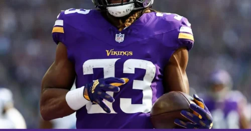 Kevin O’Connell Drops BOMBSHELL Update on Aaron Jones’ Status For Ravens Game – Sending Shockwaves Through the NFL.