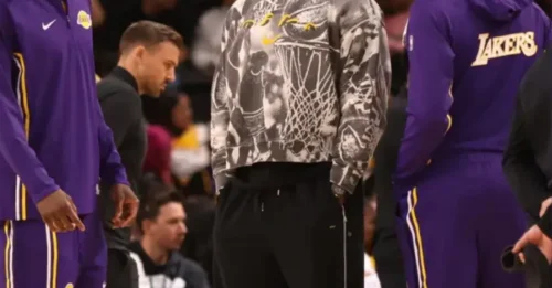 LeBron James and John Carlton Wall Just Dropped a BOMBSHELL Warning to the Entire NBA About the 7-2 Lakers Lineup with a Two-Word Message - A Chilling Warning Sent to the Entire League.