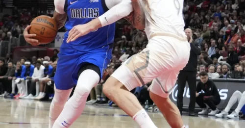 BLOCKBUSTER BOMBSHELL: Mavericks Fire GM, Set Stage for MONSTER Anthony Davis Trade to Chicago, Sending NBA Into Frenzy.