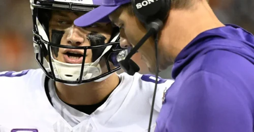 VIKINGS' HC DROPS BOMBSHELL ON ROOKIE QB: 