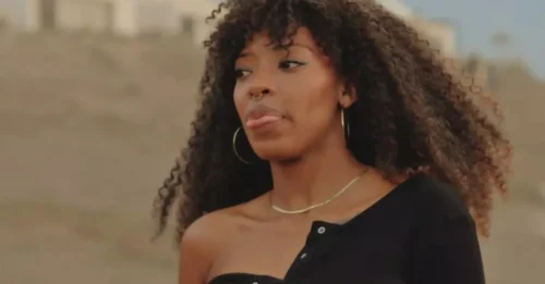 STUNNING TRANSFORMATION! MAFS UK's Julia-Ruth CHOPPED OFF her signature curls for an unbelievably cool mullet!