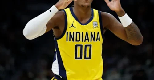BLOCKBUSTER DEAL: Bulls Land Explosive 6'6