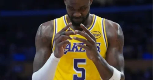 DISASTER STRIKES IN LOS ANGELES! Lakers Coach Announces Deandre Ayton Injury Update After MRI