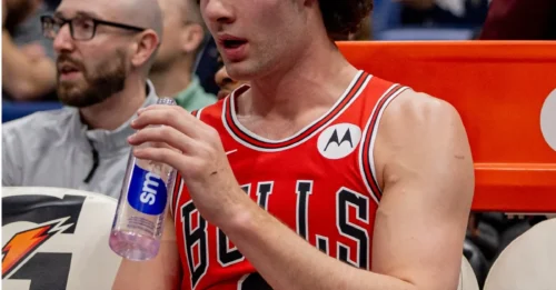 CHICAGO'S FREE-FALL IS OFFICIALLY COMPLETE! Soft looking Bulls again drop another one to a basement dwelling team