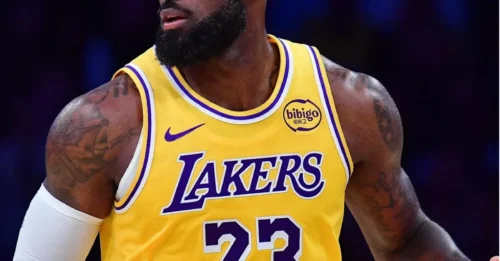 BREAKING IN L.A: Lakers’ LeBron James Sends Harsh 3-Word Message on Foot Injury