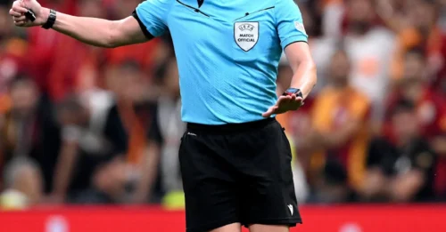 OFFICIAL WARNING TO ATALANTA & CHELSEA: The Man in the Middle Holding the Red Card Has Been Revealed — and His VAR Partner Is a Legendary Game-Changer.