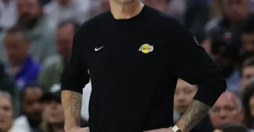 JJ REDICK JUST UNLEASHED A DEFENSIVE BOMBSHELL ON LOS ANGELES! The Entire Western Conference is on HIGH ALERT After This Blunt Assessment.
