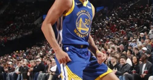 THE STAT THAT STUNNED THE LEAGUE! Steph Curry Torches the Blazers, Snatching Another Sacred Record from Michael Jordan’s Legacy… Once Again!