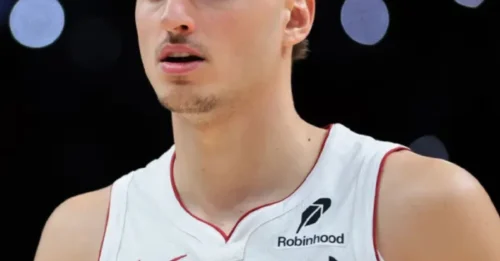 MIAMI DROP A BOMBSHELL: Heat's Rising Star Nikola Jovic Suffers ALARMING Arm Injury in Collision vs. Raptors, Season Now in Question